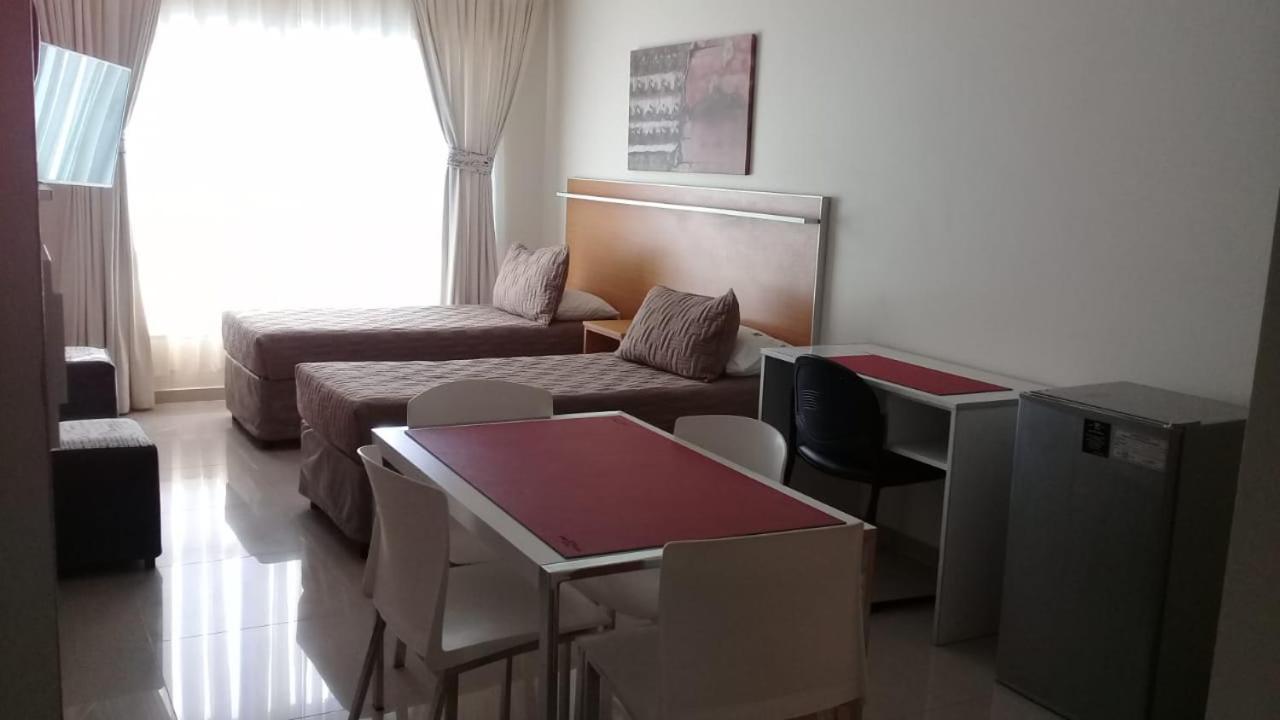 Illia 121 Apart Hotel Neuquén الغرفة الصورة