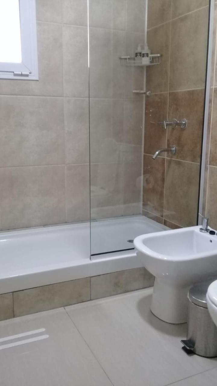 Illia 121 Apart Hotel Neuquén الغرفة الصورة