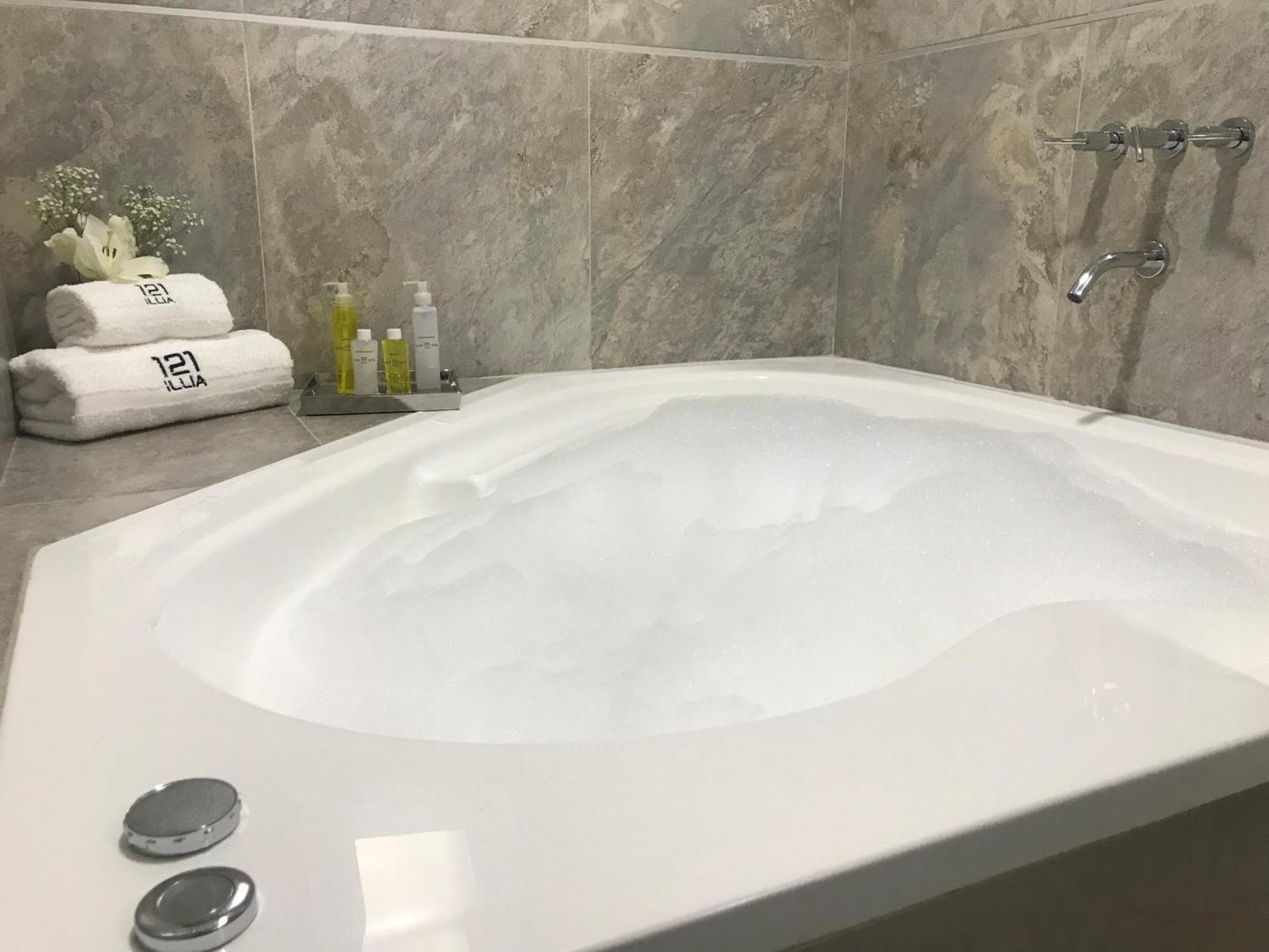 Illia 121 Apart Hotel Neuquén المظهر الخارجي الصورة