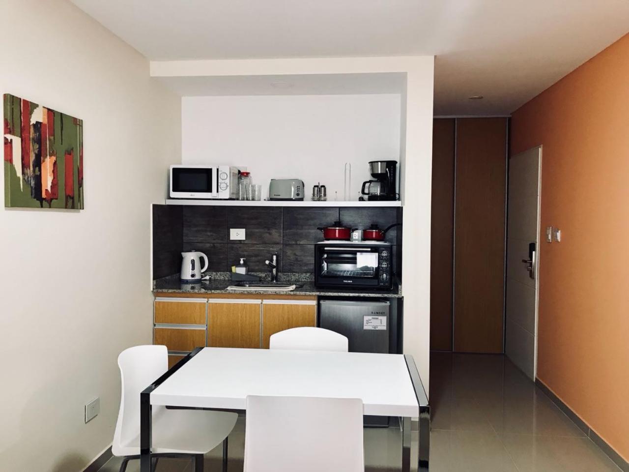 Illia 121 Apart Hotel Neuquén المظهر الخارجي الصورة