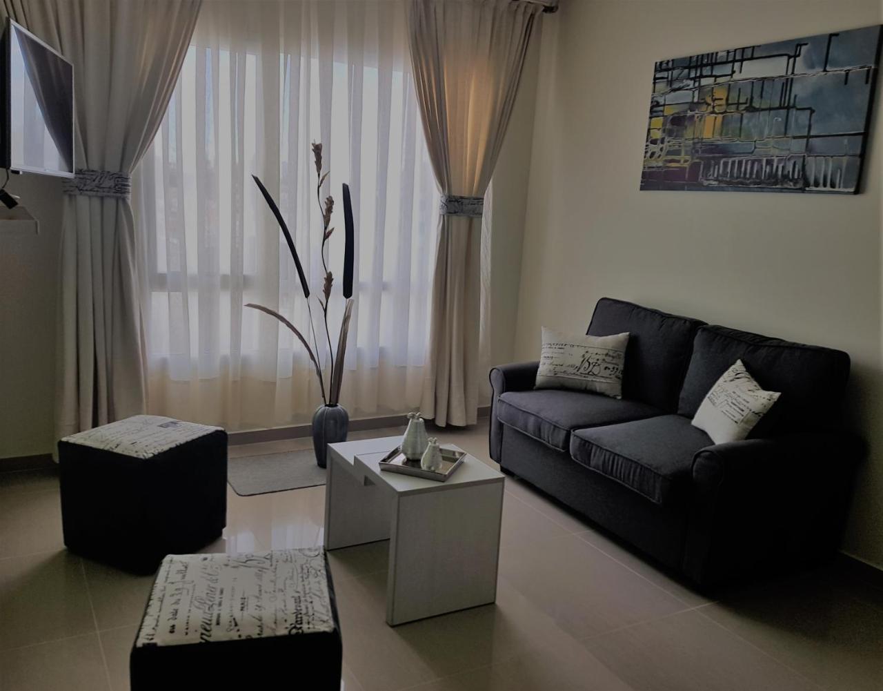 Illia 121 Apart Hotel Neuquén المظهر الخارجي الصورة