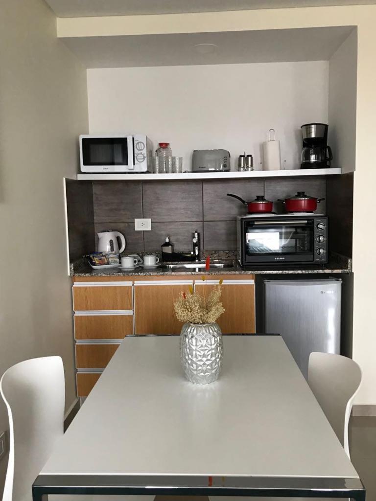 Illia 121 Apart Hotel Neuquén المظهر الخارجي الصورة