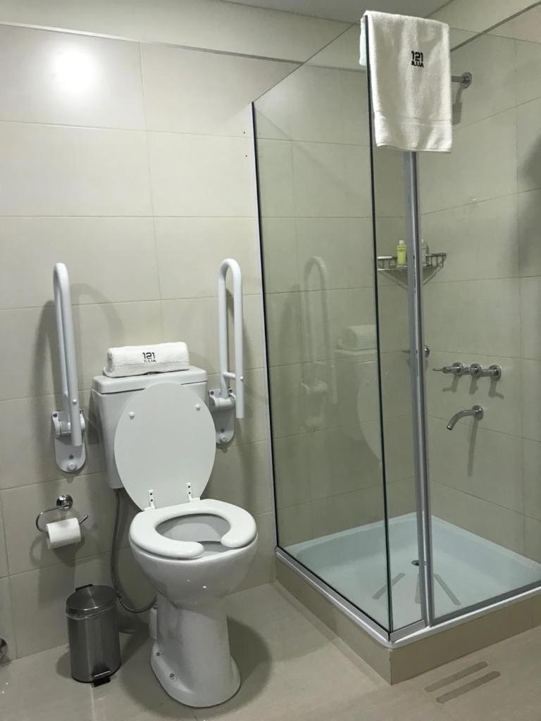 Illia 121 Apart Hotel Neuquén المظهر الخارجي الصورة